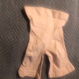 Skims NWOT never worn size is s/m